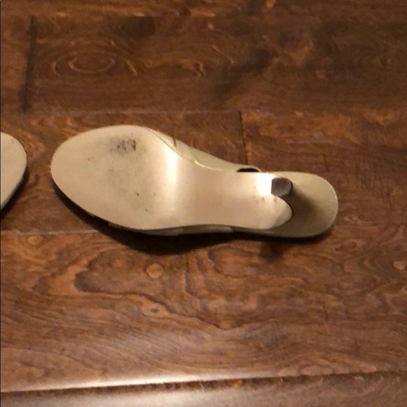 Nina gold sling back heels - Picture 5 of 6